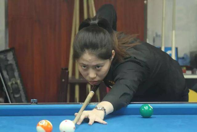 他在场上的 他在场上的